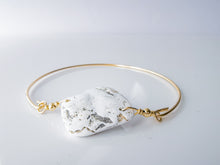 Load image into Gallery viewer, Cuff stone bracelet
